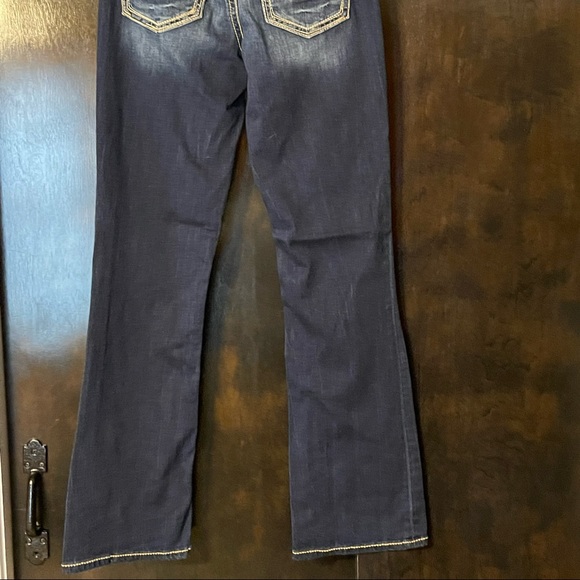 Daytrip Jeans from Buckle 27 Long - Picture 4 of 5